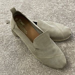 Toms Shoes